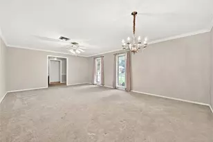 5610 Belrose Dr, Houston, TX 77035 - Photo 8