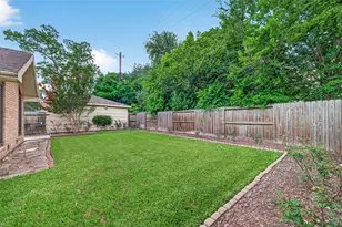 5610 Belrose Dr, Houston, TX 77035 - Photo 32