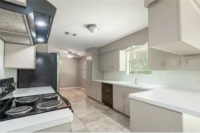 427 Sunnyside Street, Huntsville, TX 77320 - Photo 12