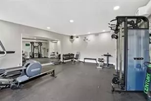 2100 Tanglewilde St, Houston, TX 77063 - Photo 16