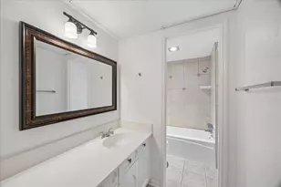 2100 Tanglewilde St, Houston, TX 77063 - Photo 10
