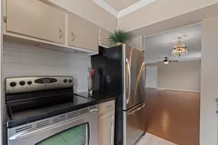 9003 Gaylord Dr, Houston, TX 77024 - Photo 6