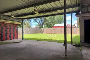 6841 Flamingo Dr, Houston, TX 77087 - Photo 10