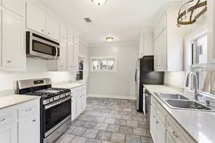 2223 Singleton St, Houston, TX 77008 - Photo 12