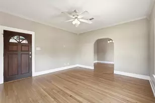 2223 Singleton St, Houston, TX 77008 - Photo 6