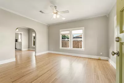 2223 Singleton Street, Houston, TX 77008 - Photo 4