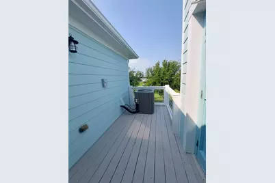 805 Nelson Avenue, Port Bolivar, TX 77650 - Photo 24