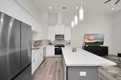 2504 W Tidwell Road #E, Houston, TX 77091 - Photo 8