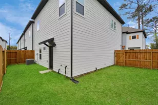 2504 W Tidwell Rd, Houston, TX 77091 - Photo 32