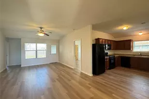 7906 Emerald Oak Dr, Texas City, TX 77591 - Photo 4