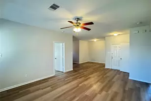 7906 Emerald Oak Dr, Texas City, TX 77591 - Photo 10