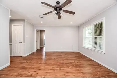 1013 W Sidnor Street, Alvin, TX 77511 - Photo 22