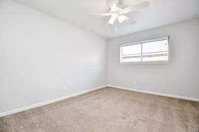1013 W Sidnor Street, Alvin, TX 77511 - Photo 36