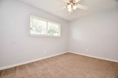 1013 W Sidnor Street, Alvin, TX 77511 - Photo 34
