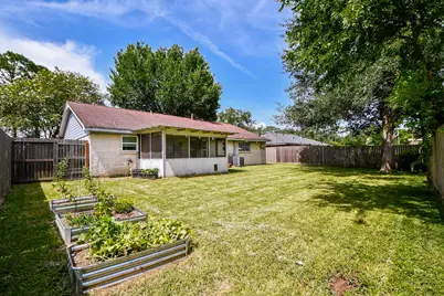 1013 W Sidnor Street, Alvin, TX 77511 - Photo 50
