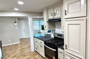 12442 Ashcroft Dr, Houston, TX 77035 - Photo 12
