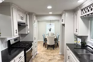 12442 Ashcroft Dr, Houston, TX 77035 - Photo 8