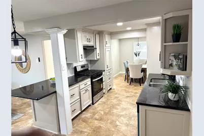 12442 Ashcroft Drive, Houston, TX 77035 - Photo 10