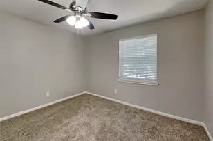 505 S Rivershire Dr, Conroe, TX 77304 - Photo 10