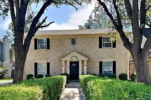 505 S Rivershire Dr, Conroe, TX 77304 - Photo 1