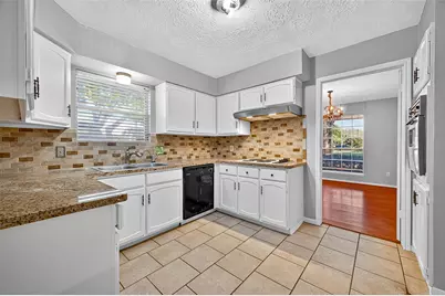 9602 S Petersham Drive, Houston, TX 77031 - Photo 12