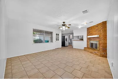 9602 S Petersham Drive, Houston, TX 77031 - Photo 6