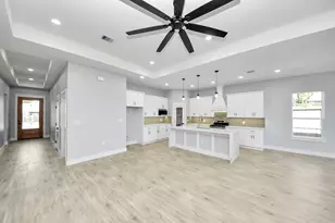 4606 Iroquois Dr, Pasadena, TX 77504 - Photo 4