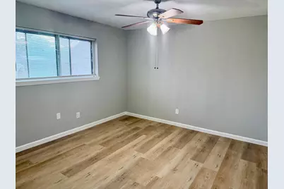 620 Circle Way, Alvin, TX 77511 - Photo 18