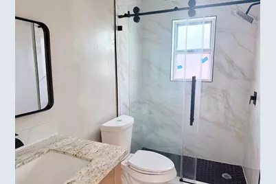 620 Circle Way, Alvin, TX 77511 - Photo 20