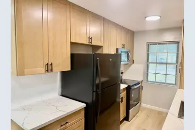 620 Circle Way, Alvin, TX 77511 - Photo 8