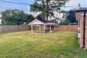 620 Circle Way, Alvin, TX 77511 - Photo 24