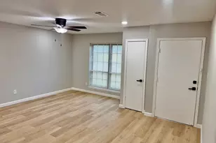 620 Circle Way, Alvin, TX 77511 - Photo 4