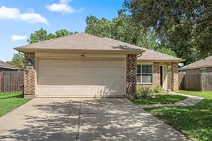 9210 Creekside Dr, Hitchcock, TX 77563 - Photo 4