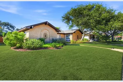 7738 Beaudelaire Circle, Galveston, TX 77551 - Photo 2