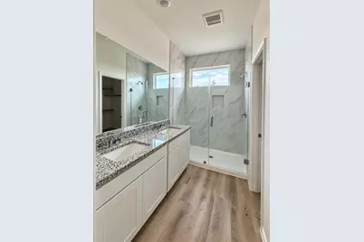 517 Oak Chase Avenue, Dayton, TX 77535 - Photo 6