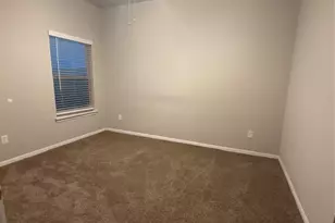 6409 Hollock Meadows Ln, Houston, TX 77048 - Photo 12