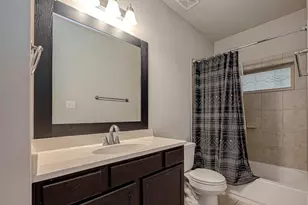 6409 Hollock Meadows Ln, Houston, TX 77048 - Photo 14