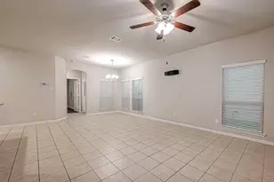 6409 Hollock Meadows Ln, Houston, TX 77048 - Photo 16