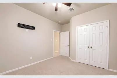 6409 Hollock Meadows Lane, Houston, TX 77048 - Photo 10