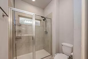 6409 Hollock Meadows Ln, Houston, TX 77048 - Photo 16