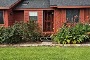 11217 Todd St, Houston, TX 77055 - Photo 1