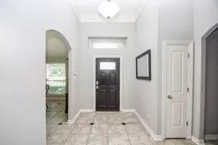 9102 S Pass Ln, Houston, TX 77064 - Photo 6