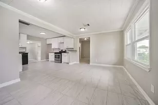 538 Pecan Dr, South Houston, TX 77587 - Photo 2