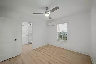 2817 Avenue Q, Galveston, TX 77550 - Photo 8