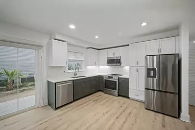 2817 Avenue Q #A, Galveston, TX 77550 - Photo 4