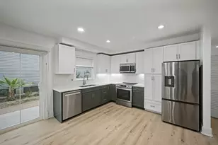 2817 Avenue Q, Galveston, TX 77550 - Photo 4