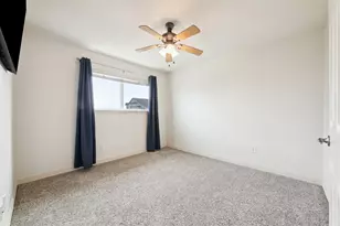 223 Easterly Dr, Tiki Island, TX 77554 - Photo 22