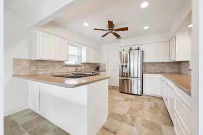 223 Easterly Drive, Tiki Island, TX 77554 - Photo 14
