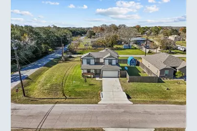 6738 Blimp Base Road, Hitchcock, TX 77563 - Photo 36