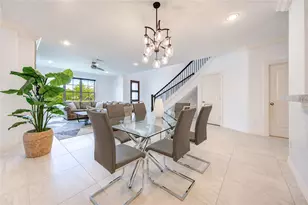 13605 Teal Bluff Ln, Houston, TX 77077 - Photo 2